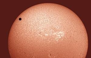 Vorschaubild für Beobachtung der Sonnenphotosphäre und chromosphäre in der Schule